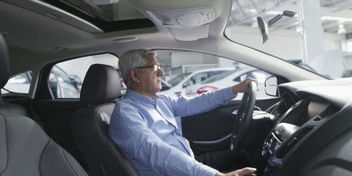 剛提新車，這些汽車用品千萬別買！一個月后肯定后悔，純屬浪費錢